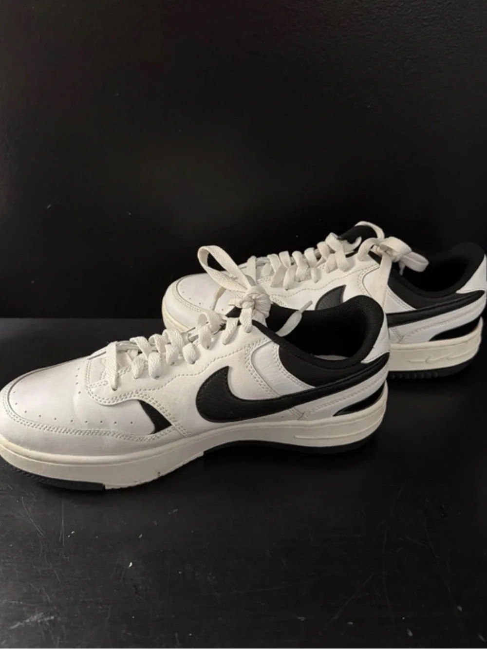 Nike Men’s White and Black Low-Top Sneakers with Swoosh